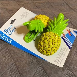 Pineapple Towel Clips